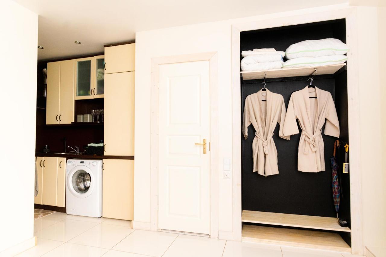 E12 Apartment